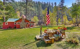 Historic Keystone Cabin Near Mount Rushmore!